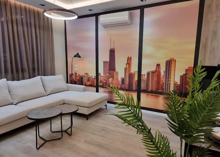 Newly Renovated Апартаменты Тирана