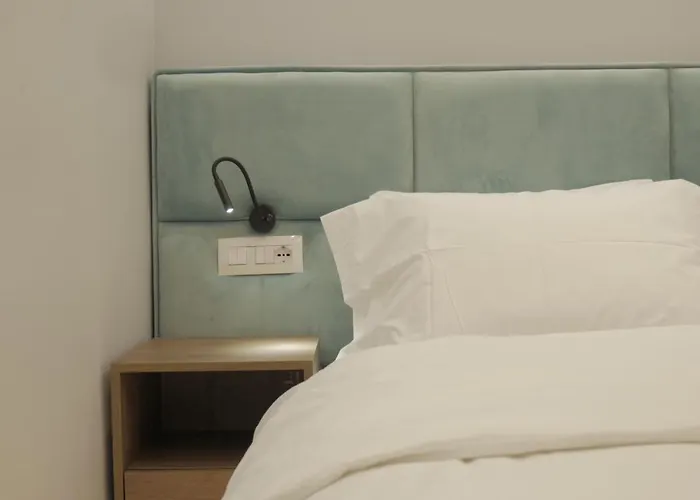 Апартаменты Newly Renovated Тирана